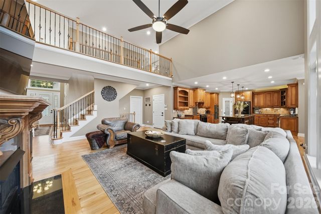 151 43rd Avenue Drive NW, Hickory, NC 28601