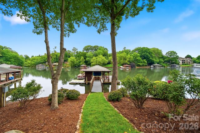 151 43rd Avenue Drive NW, Hickory, NC 28601