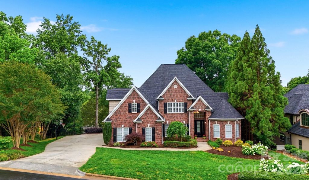 151 43rd Avenue Drive NW, Hickory, NC 28601