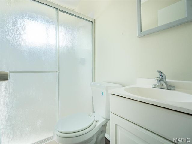 6766 Lesli Mari Court, St Louis, MO 63033