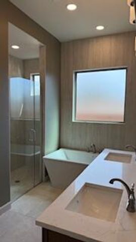 2312 Los Amigos Lane NW, Albuquerque, NM 87104