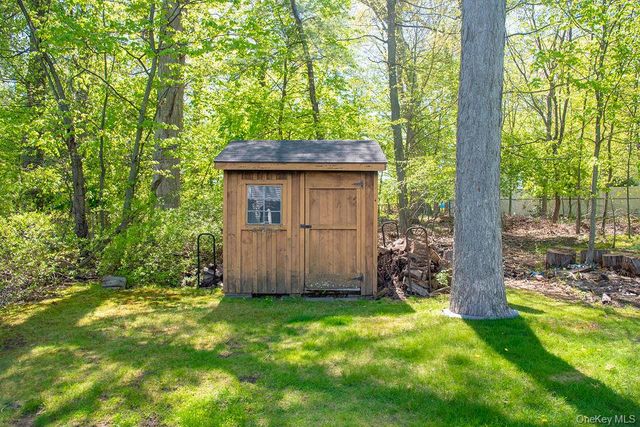 69 Oriole Street, Pearl River, NY 10965