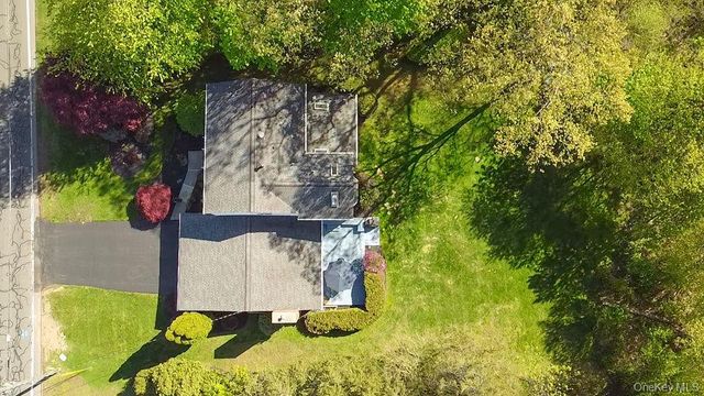 69 Oriole Street, Pearl River, NY 10965