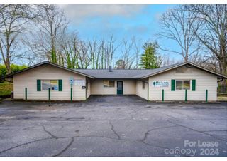 925 5th Street NE 15, Hickory, NC 28601