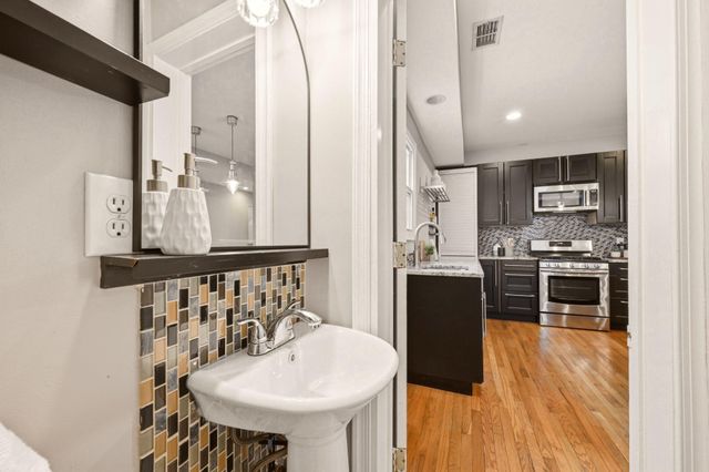 737 MORTON ST NW, Washington, DC 20010