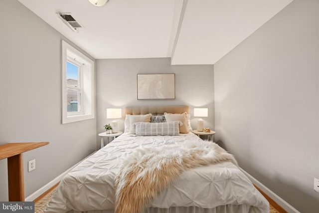 737 MORTON ST NW, Washington, DC 20010