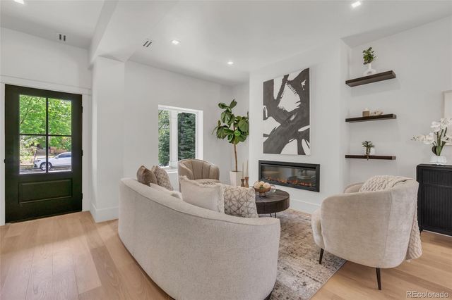 2905 N Vine Street, Denver, CO 80205