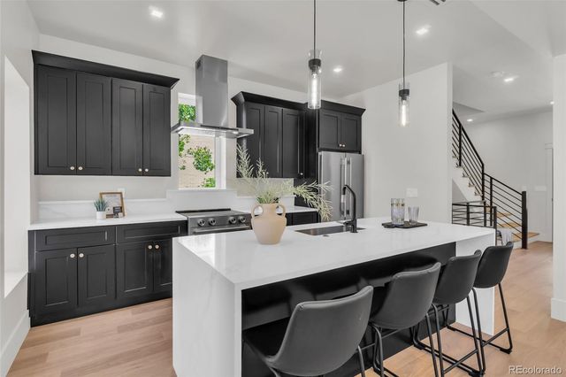 2905 N Vine Street, Denver, CO 80205