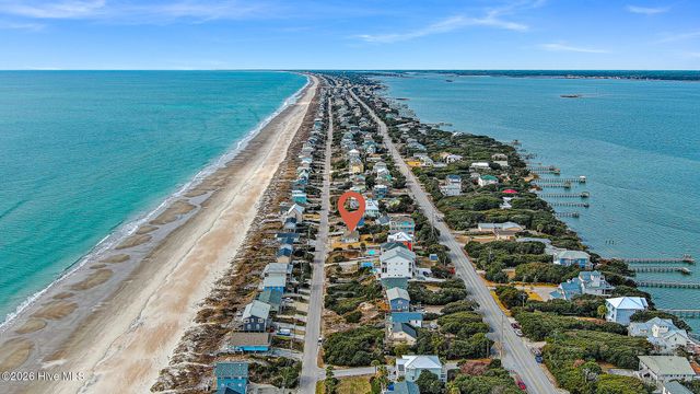 902 Ocean Drive E&W, Emerald Isle, NC 28594