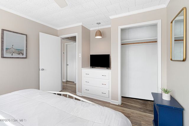 902 Ocean Drive E&W, Emerald Isle, NC 28594