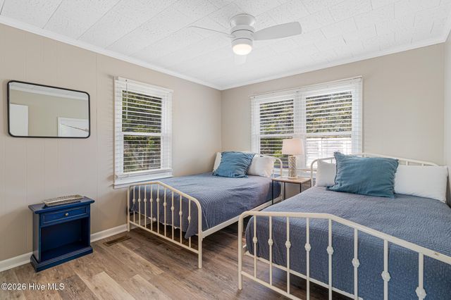 902 Ocean Drive E&W, Emerald Isle, NC 28594