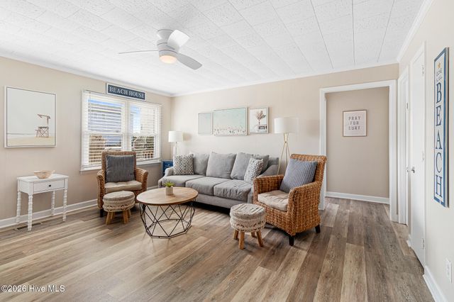 902 Ocean Drive E&W, Emerald Isle, NC 28594