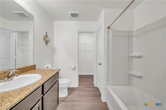 5017 Cressler Lane 28G, Jarrell, TX 76537