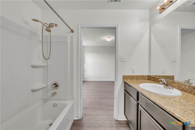 5017 Cressler Lane 28G, Jarrell, TX 76537