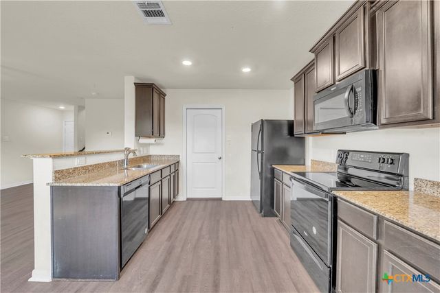 5017 Cressler Lane 28G, Jarrell, TX 76537