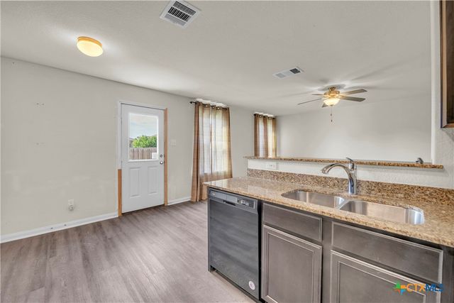 5017 Cressler Lane 28G, Jarrell, TX 76537