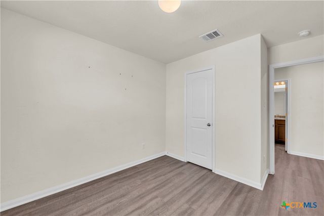 5017 Cressler Lane 28G, Jarrell, TX 76537