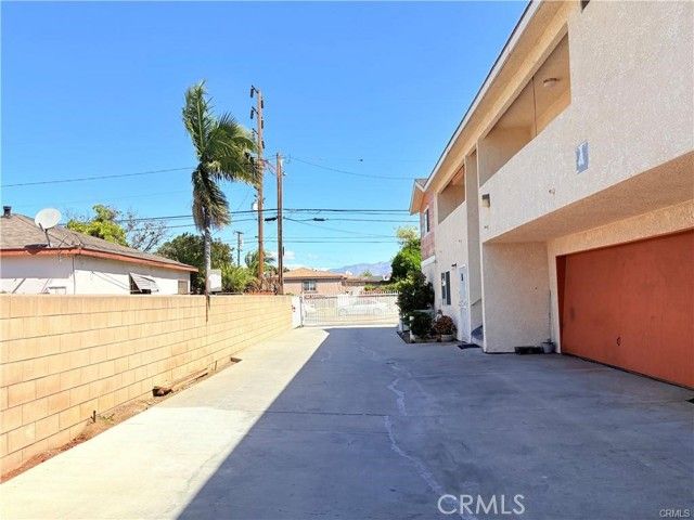 5834 Ferguson Dr B, Commerce, CA 90022