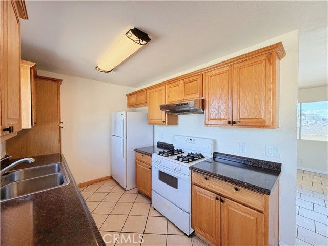 5834 Ferguson Dr B, Commerce, CA 90022