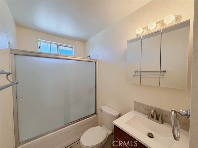 5834 Ferguson Dr B, Commerce, CA 90022