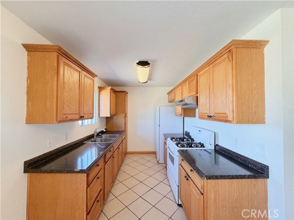 5834 Ferguson Dr B, Commerce, CA 90022