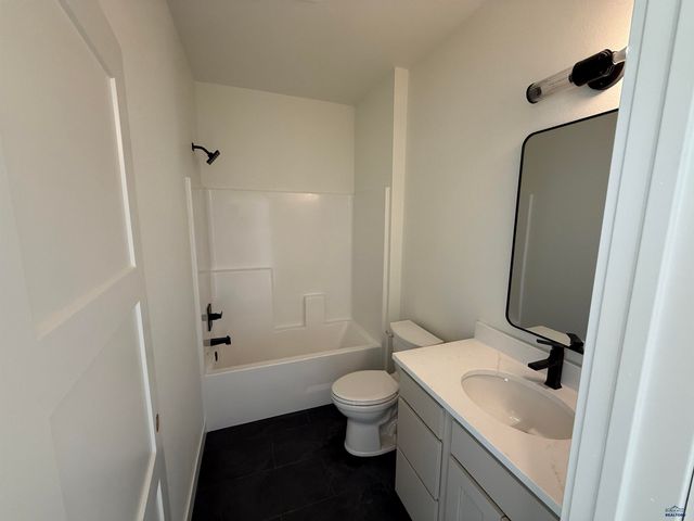 4425 AUGUSTA DR, Rapid City, SD 57703