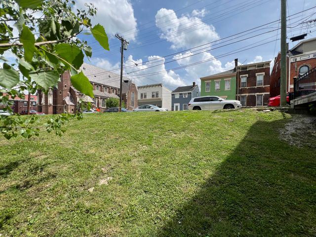 656 W Pike Street, Covington, KY 41011