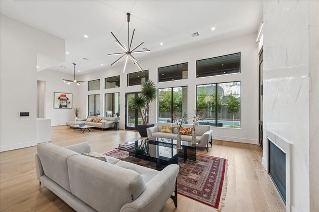 1619 Lynnview Drive, Houston, TX 77055