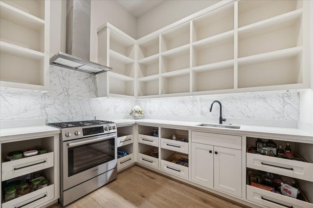 1619 Lynnview Drive, Houston, TX 77055