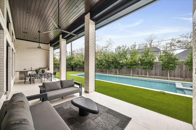 1619 Lynnview Drive, Houston, TX 77055