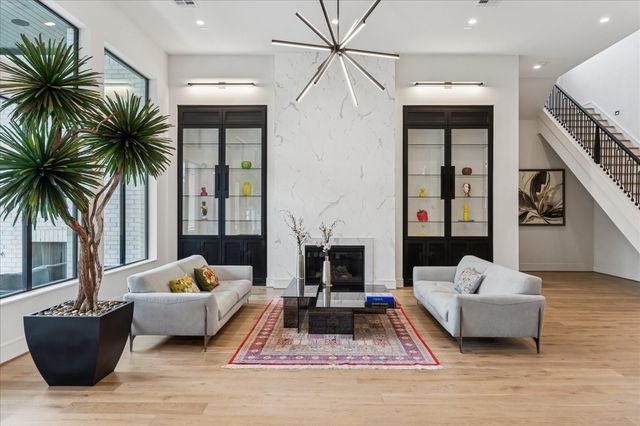 1619 Lynnview Drive, Houston, TX 77055