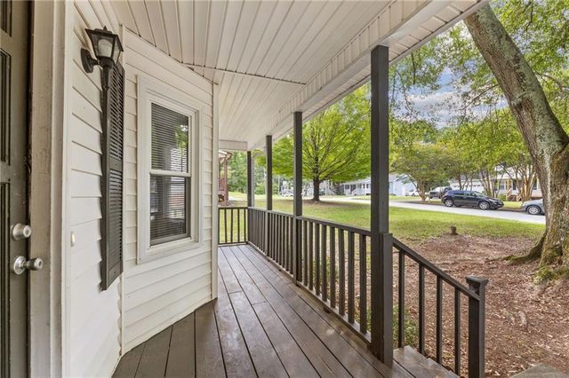 1731 Rose Garden Lane, Loganville, GA 30052
