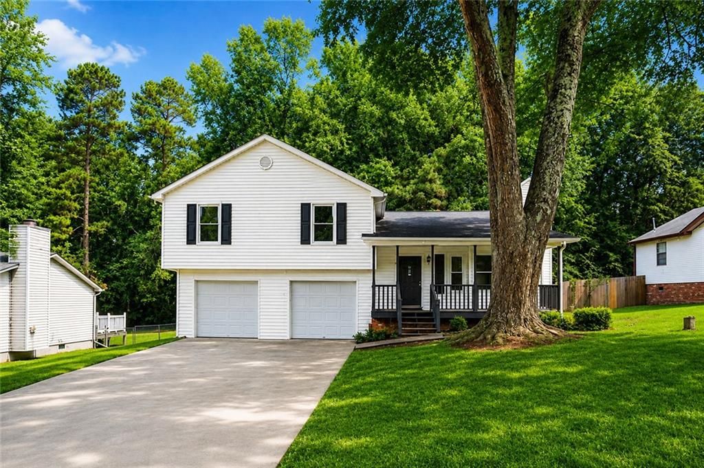1731 Rose Garden Lane, Loganville, GA 30052
