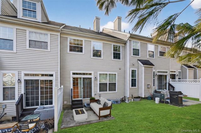 11 Gillian Court, Monroe, NY 10950