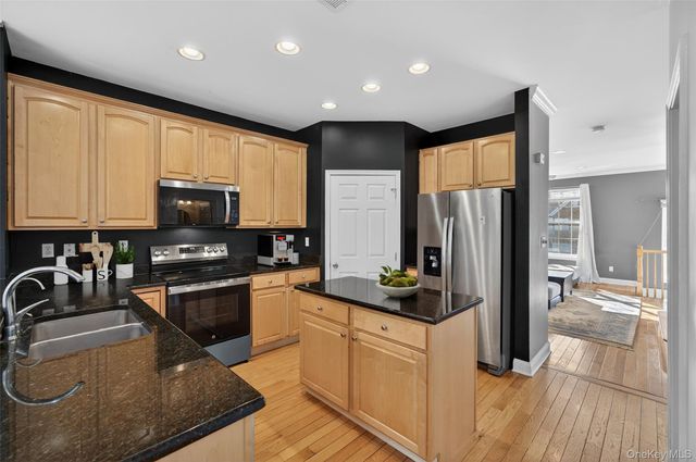 11 Gillian Court, Monroe, NY 10950