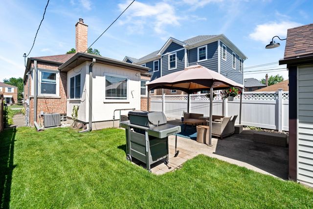 7405 N ODELL Avenue, Chicago, IL 60631