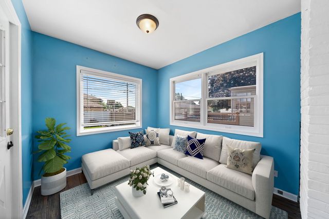 7405 N ODELL Avenue, Chicago, IL 60631
