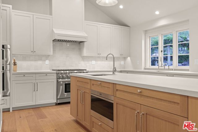 17620 Camino De Yatasto, Pacific Palisades (los Angeles), CA 90272