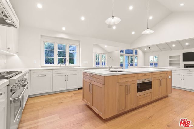 17620 Camino De Yatasto, Pacific Palisades (los Angeles), CA 90272