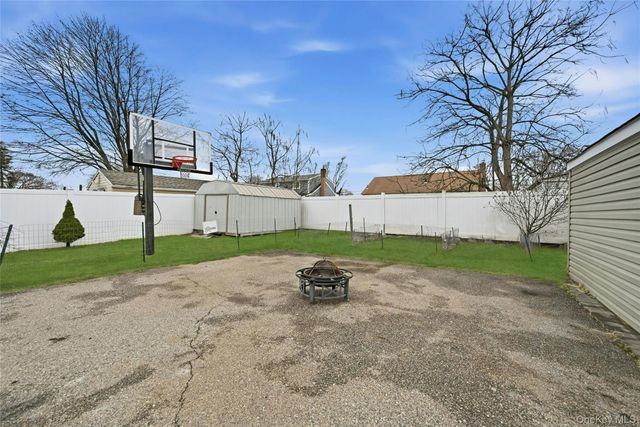 135 Cumberbach Street, Wyandanch, NY 11798