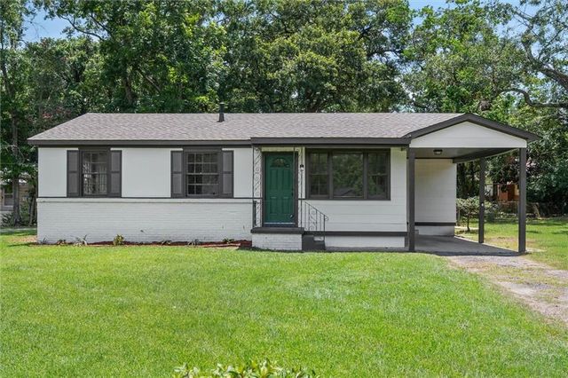2401 Dog River Drive N, Mobile, AL 36605
