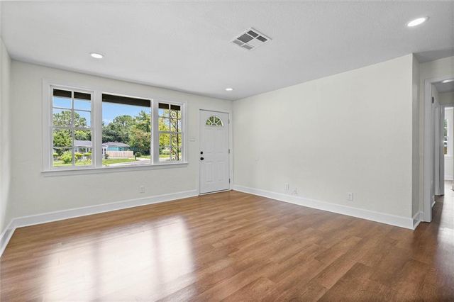 2401 Dog River Drive N, Mobile, AL 36605
