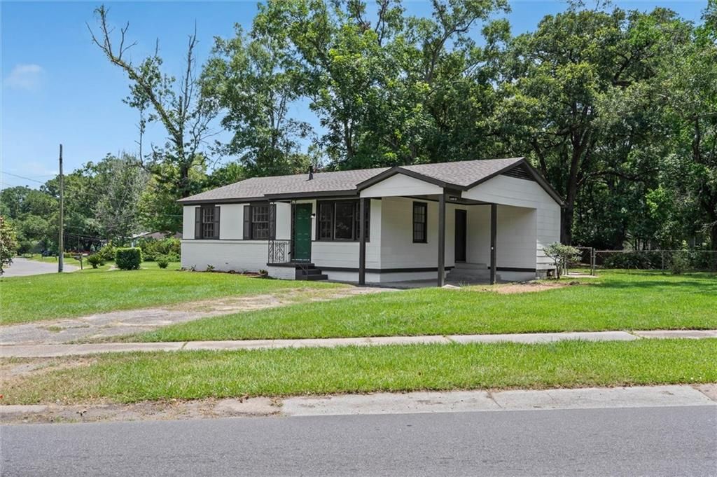 2401 Dog River Drive N, Mobile, AL 36605