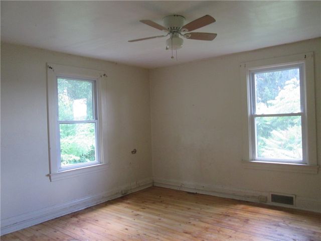 571 5th Ave, Freedom, PA 15042