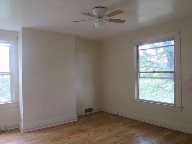 571 5th Ave, Freedom, PA 15042