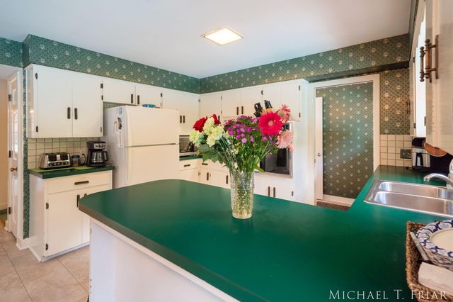 1705 Derbyshire Street Se, City Of Grand Rapids, MI 49508
