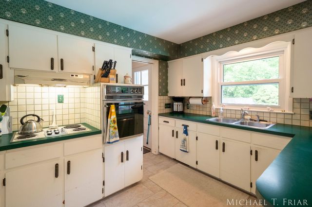 1705 Derbyshire Street Se, City Of Grand Rapids, MI 49508