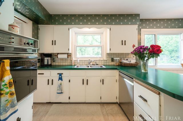 1705 Derbyshire Street Se, City Of Grand Rapids, MI 49508