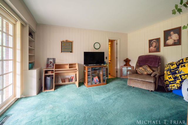 1705 Derbyshire Street Se, City Of Grand Rapids, MI 49508