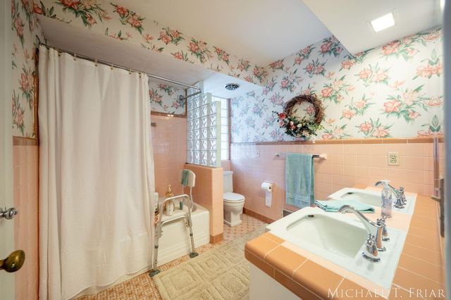 1705 Derbyshire Street Se, City Of Grand Rapids, MI 49508